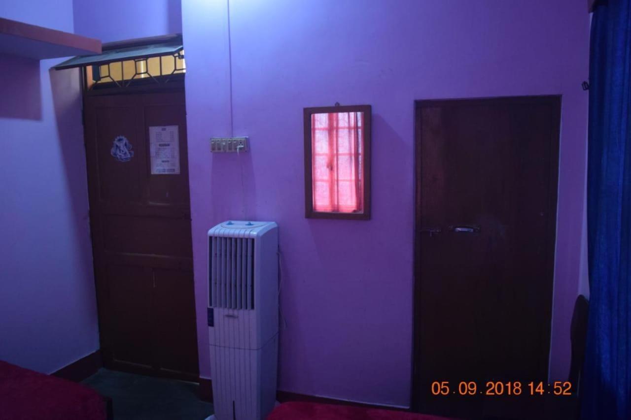 Family Guest House Varanasi Exterior foto