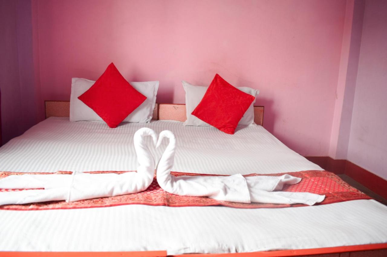 Family Guest House Varanasi Exterior foto
