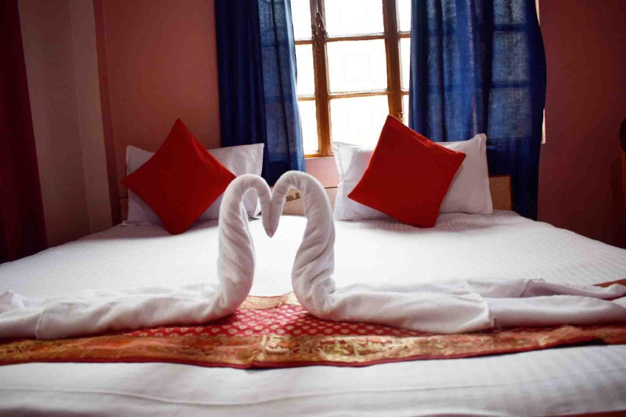 Family Guest House Varanasi Exterior foto