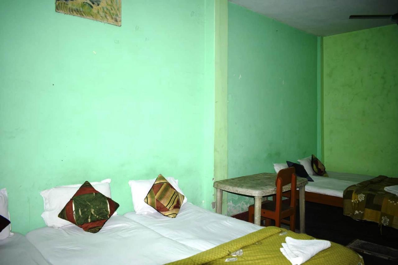 Family Guest House Varanasi Exterior foto