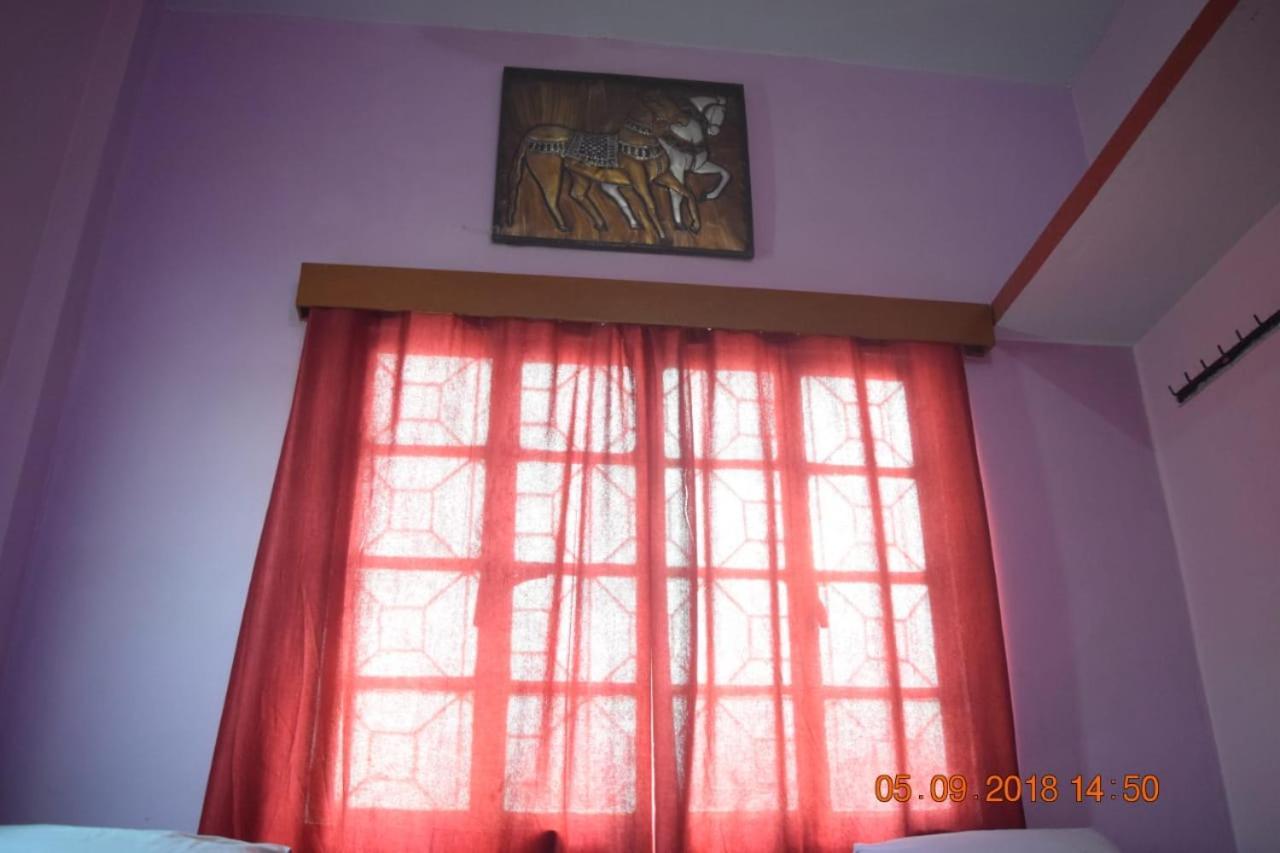 Family Guest House Varanasi Exterior foto