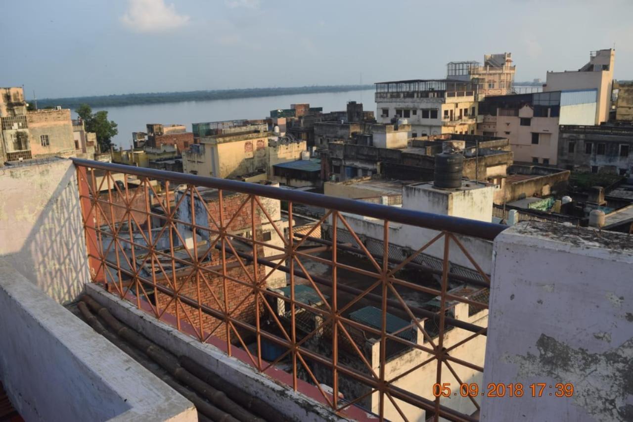 Family Guest House Varanasi Exterior foto