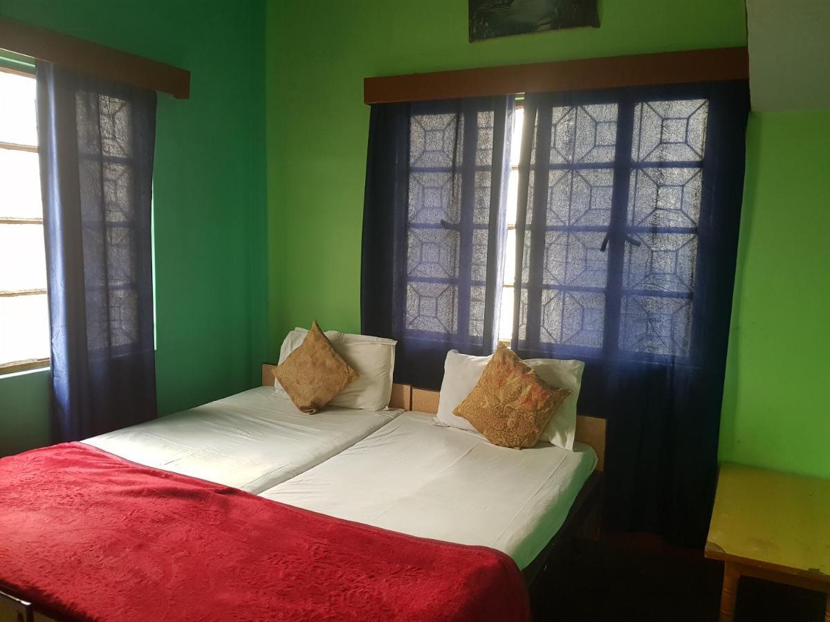 Family Guest House Varanasi Exterior foto